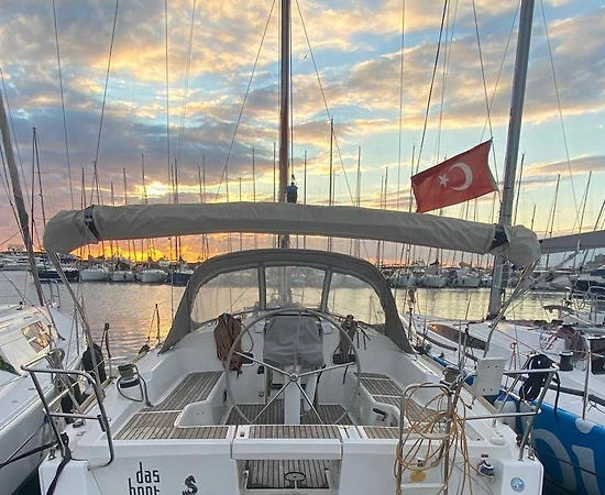 İstanbul Kalamış'ta Modern Tasarımlı, Serin Sularda, Kiralık Tekne - 1