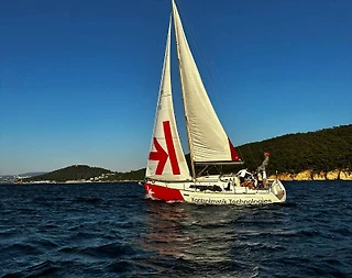 İstanbul Kalamış'ta Modern Tasarımlı, Serin Sularda, Kiralık Tekne - 4