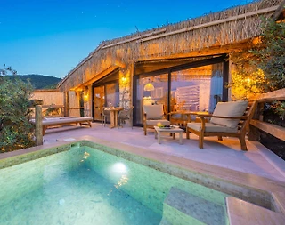 Kaş Kalkan'da Göz Alıcı Manzaralı, Özel Havuzlu ve Plajlı, Lüks Villa - 1