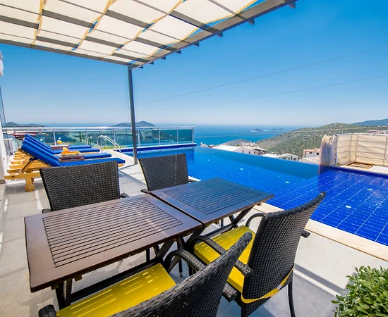 Kaş İslamlar'da Muhteşem Deniz Manzaralı, Özel Havuzlu, Jakuzili Villa - 1