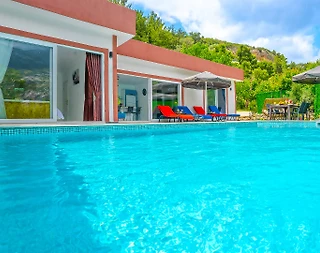 Kaş İslamlar'da Sakin Konumda, Özel Havuzlu, Konforlu Villa - 1