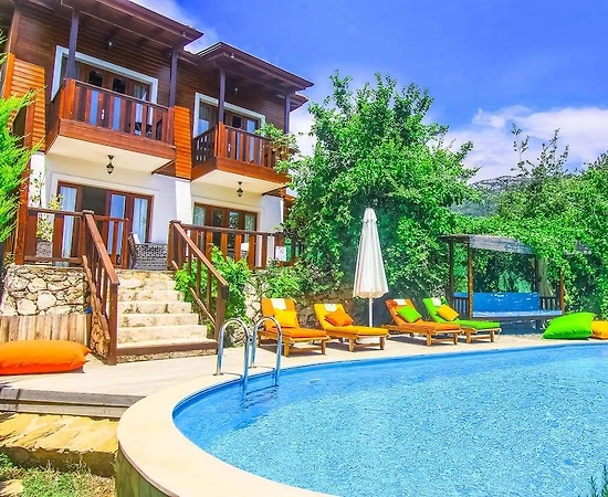 Kaş İslamlar'da Kalabalık Ailelere Uygun, Özel Havuzlu, Ferah Villa - 1