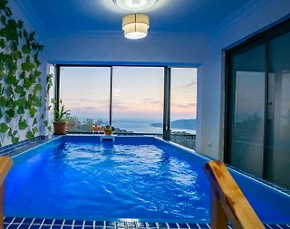 Kaş Bezirgan'da Deniz Manzaralı, Serinleme Havuzlu, Balayı Suiti - 1