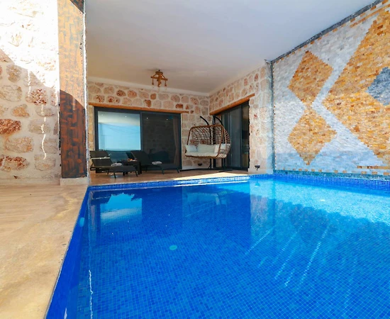 Kaş İslamlar'da Merkeze Yakın Konumda, Özel Havuzlu, Balayı Suiti - 1