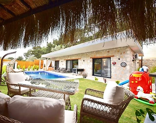 Kalkan Akbel'de Doğanın Kalbinde, Özel Havuzlu, Taş Villa - 1