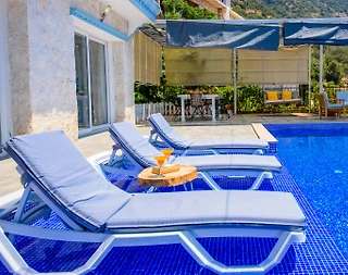 Kalkan Akbel'de Enfes Deniz Manzaralı, Sonsuzluk Havuzlu, 5+1 Villa - 5