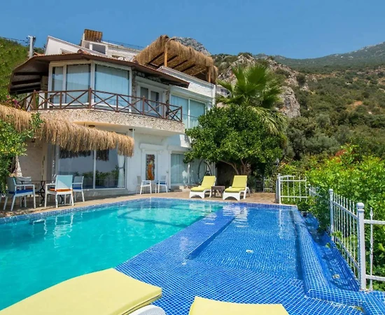 Kalkan Akbel'de Göz Alıcı Deniz Manzaralı, Özel Havuzlu, Kiralık Villa - 1