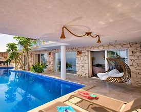 Kalkan Akbel'de Göz Alıcı Manzaralı, Özel Havuzlu, Modern Villa - 3