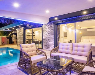 Kaş İslamlar'da Deniz Manzaralı, Sonsuzluk Havuzlu, 4 Kişilik Villa - 5