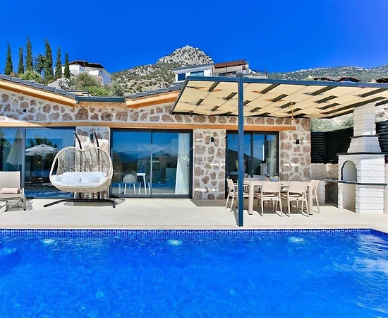 Kaş İslamlar'da Benzersiz Deniz Manzaralı, Özel Havuzlu, Kiralık Villa - 1