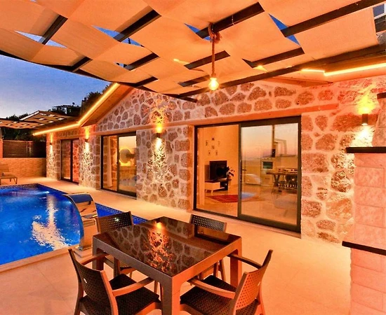 Kaş İslamlar'da Doğa İçerisinde, Özel Havuzlu, Jakuzili Villa - 1