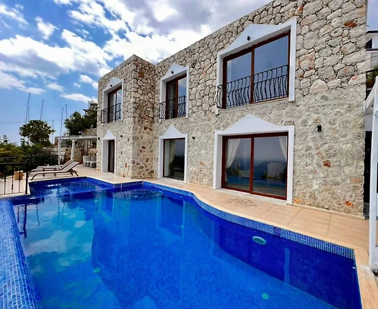 Kalkan Akbel'de Taş Mimarili, Sonsuzluk Havuzlu, Kiralık Villa - 1
