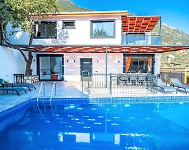 Kalkan Alkbel'de Muhteşem Manzaralı, Özel Havuzlu, Olanaklı Villa - 2