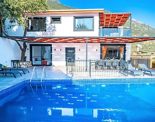 Kalkan Alkbel'de Muhteşem Manzaralı, Özel Havuzlu, Olanaklı Villa - 2