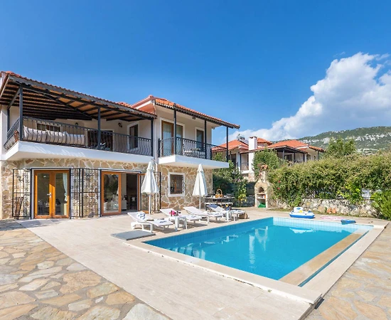 Kaş Bezirgan'da Doğa Manzaralı, Özel Havuzlu, Modern Villa - 1