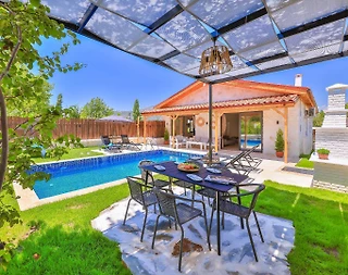 Kaş Bezirgan'da Çekirdek Ailelere Uygun, Özel Havuzlu, Modern Villa - 2