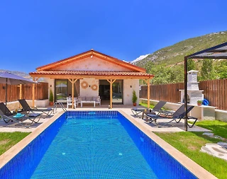 Kaş Bezirgan'da Çekirdek Ailelere Uygun, Özel Havuzlu, Modern Villa - 1