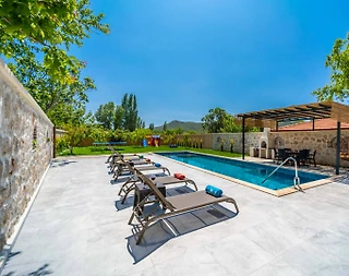 Kaş Bezirgan'da Yetişkin ve Çocuk Havuzlu, Saunalı, Taş Villa - 3