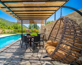 Kaş Bezirgan'da Yetişkin ve Çocuk Havuzlu, Saunalı, Taş Villa - 2