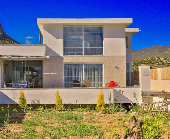 Kaş Bezirgan'da Doğa İçerisinde, 2+1, Lüks Kiralık Villa - 1