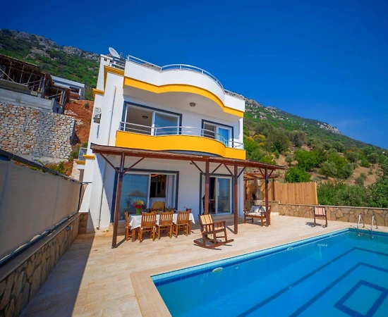 Kaş Bezirgan'da Harika Deniz Manzaralı, Özel Havuzlu, Jakuzili Villa - 1
