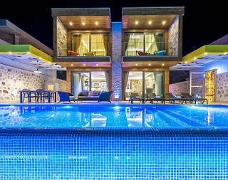 Kaş Bezirgan'da Eşsiz Deniz Manzaralı, Özel Havuzlu, 4 Kişilik Villa - 1