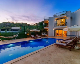Kaş İslamlar'da Sakin Konumda, Özel Havuzlu, Kiralık Villa - 3