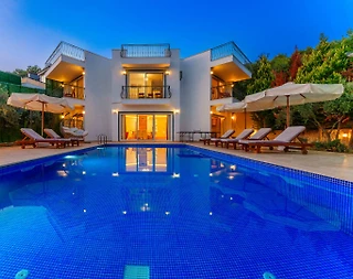 Kaş İslamlar'da Sakin Konumda, Özel Havuzlu, Kiralık Villa - 2