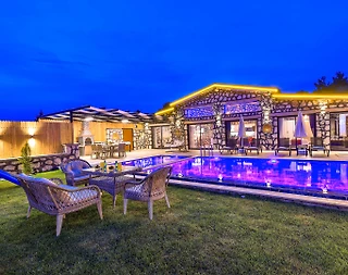 Kalkan Çavdır'da Muhteşem Konumda, Özel Havuzlu, Jakuzili, Lüks Villa - 2