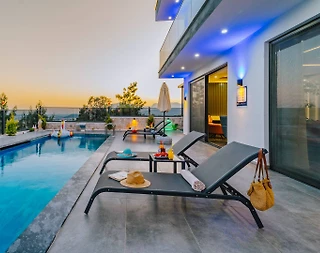 Kaş Çavdır'da Çocuk Oyun Alanlı, Özel Havuzlu, Lüks Villa - 1