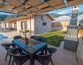 Kaş Çayköy'de Yemyeşil Bahçeli, Özel Havuzlu, Şık Tatil Villası - 3