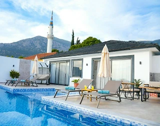 Kaş Çayköy'de Doğa Manzaralı, Özel Havuzlu, Jakuzili Kiralık Villa - 1