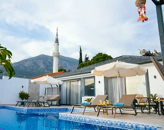 Kaş Çayköy'de Doğa Manzaralı, Özel Havuzlu, Jakuzili Kiralık Villa - 2