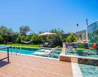 Kaş Çayköy'de Modern Tasarımlı, Özel Havuzlu, Lüks Villa - 4