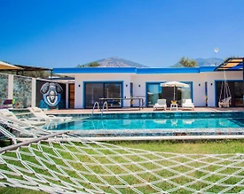 Kaş Çayköy'de Modern Tasarımlı, Özel Havuzlu, Lüks Villa - 2