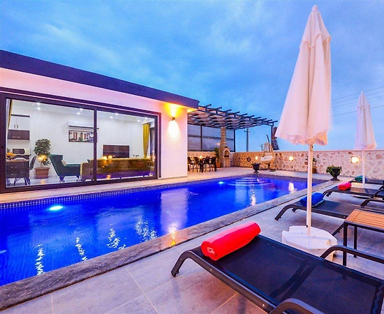 Kaş Bezirgan'da Eşsiz Doğada, Özel Havuzlu, Lüks Mimarili Villa - 1