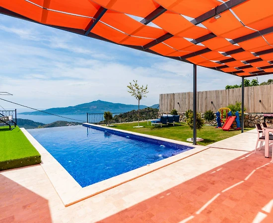 Kaş Bezirgan'da Çekirdek Ailelere Uygun, Özel Havuzlu, Konforlu Villa - 1