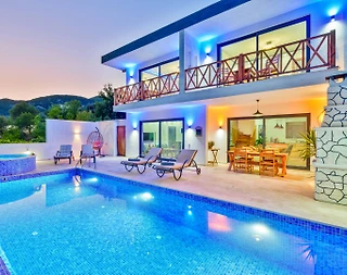 Kalkan İkizce'de Muhteşem Dağ Manzaralı, Özel Havuzlu, Şık Villa - 2
