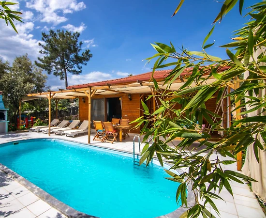 Kaş İslamlar'da Yeşillikler İçerisinde, Özel Havuzlu, Ahşap Villa - 1