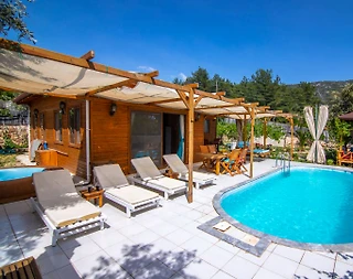 Kaş İslamlar'da Yeşillikler İçerisinde, Özel Havuzlu, Ahşap Villa - 2