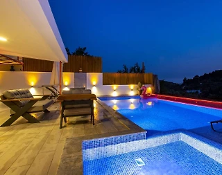 Kaş İslamlar'da Çiftlere Uygun, Özel Havuzlu, Modern Tasarımlı Villa - 3