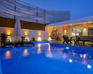 Kaş İslamlar'da Çiftlere Uygun, Özel Havuzlu, Modern Tasarımlı Villa - 2