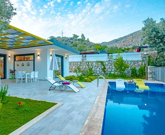 Kaş İslamlar'da Gözden Uzak Konumda, Özel Havuzlu, 5 Kişilik Villa - 1