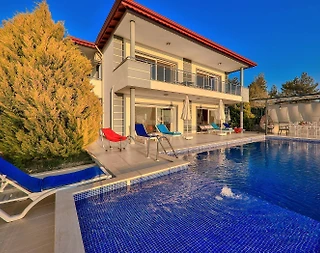 Kaş İslamlar'da Muhteşem Tasarımlı, Özel Havuzlu, Lüks Villa - 3