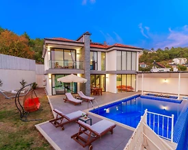 Kaş İslamlar'da Modern Tasarımlı, Özel Havuzlu, 2+1 Villa - 3