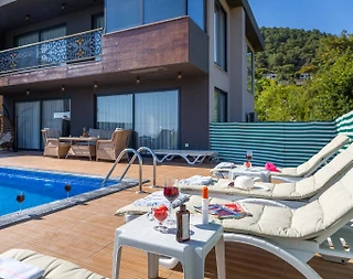 Kaş İslamlar'da Doğa Manzaralı, Özel Havuzlu, Jakuzili, Şık Villa - 1