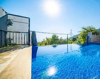 Kaş İslamlar'da Otantik Mimarili, Özel Sonsuzluk Havuzlu, Taş Villa - 3