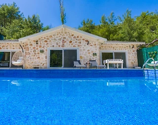 Kaş İslamlar'da Çekirdek Ailelere Uygun, Özel Havuzlu, 4 Kişilik Villa - 2