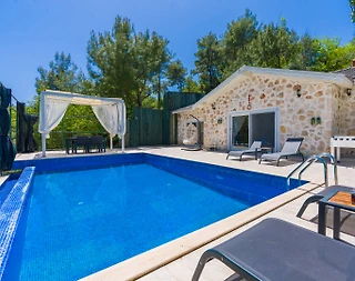 Kaş İslamlar'da Çekirdek Ailelere Uygun, Özel Havuzlu, 4 Kişilik Villa - 1