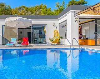 Kaş İslamlar'da Modern Tasarımlı, Özel Havuzlu, Balayı Villası - 5